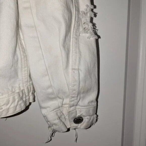 *3 FOR $9* BlankNYC Light Rise Wash Ivory Long Sleeve Denim Retro Jean Jacket - Picture 7 of 7